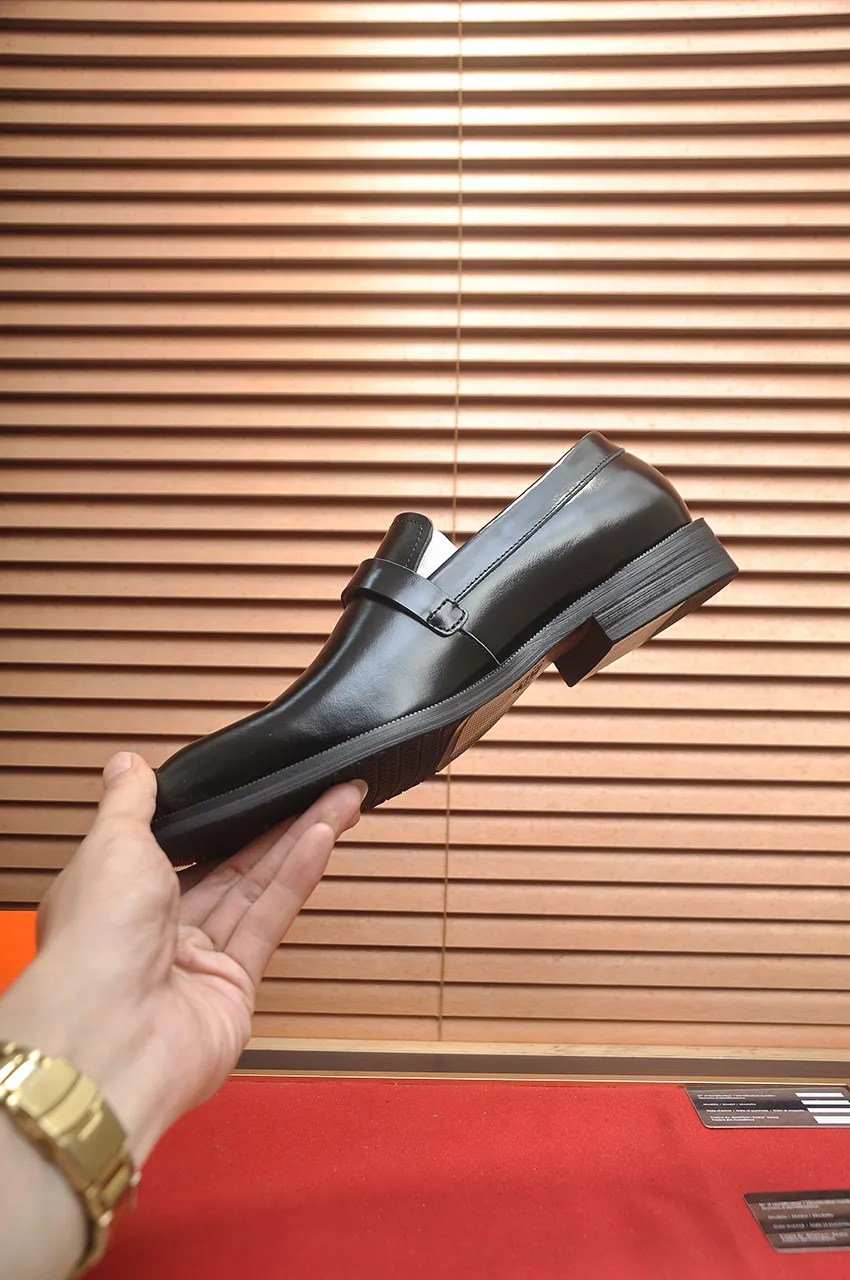 Men's shoes💰540💶[HERMES] (cowhide lining)🍀Italian top luxury🍀He does not pursue novel styles and gorgeous colors, but attracts the favor of successful men with his flawless, elegant and classic style. Formal leather shoes This very comfortable, simple and stable style allows you to easily match any style! The pattern is absolutely 1:1 refined from the original case, and we strive for excellence in materials, imported cowhide + cowhide lining💪💪💪extraordinary texture👍! .Code number: 39-45 (45 customized)